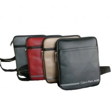 CKJ – BESACE  VINYLE BORDEAU  BODY BAG – CDS010-PBO0010-568