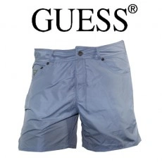 GUESS – SHORT DE BAIN EFFET JEANS COURT BLEU CIEL